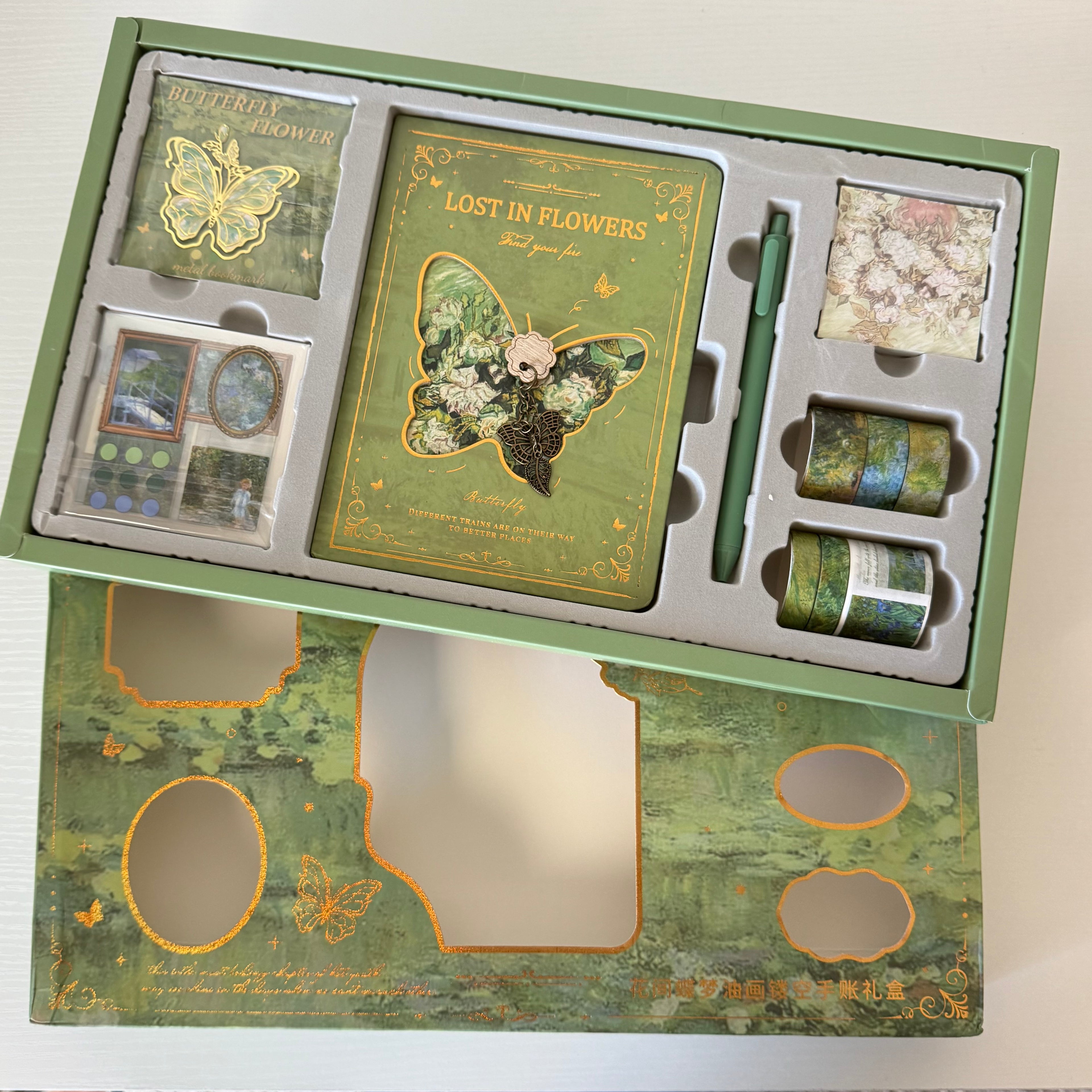 Lost in Flowers 💚