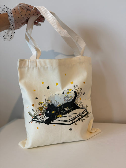 Bookish Tote Bag “ Cat”