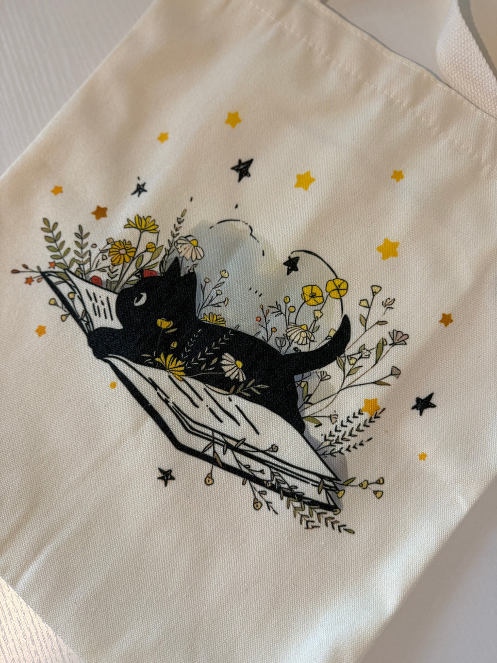 Bookish Tote Bag “ Cat”